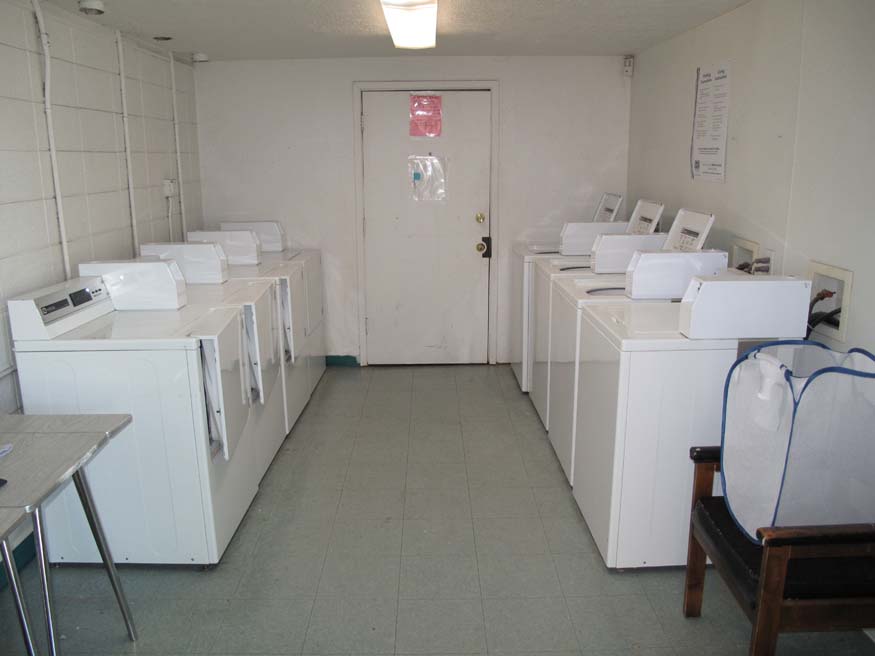 laundry room | apartments near unm | apartments near cnm
