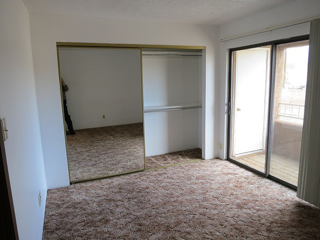 Salida Del Sol - Bedroom Looking Out To Balcony